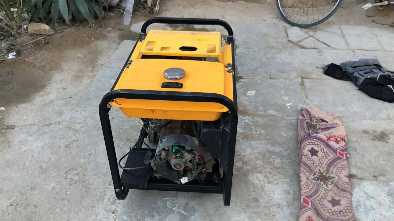 25 امبير ملف دب الكبير
محرك جديد بدون تنقيص نص ديره نضيفه كلش 
مابيه نقص برغي


**إذا كنت صاحب هذا الإعلان وتريد حذفه لأي سبب، رجاءا أرسل رسالة إلى الدعم الفني**