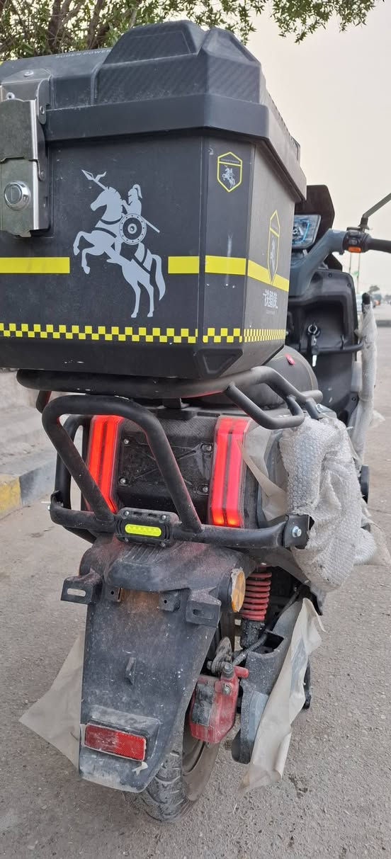 السلام عليكم صاعقة للبيع بعدة بالجيس استعمال قليل العنوان المدينة قفل قفل 1100 الاتصل على هاذا الرقم ***********
