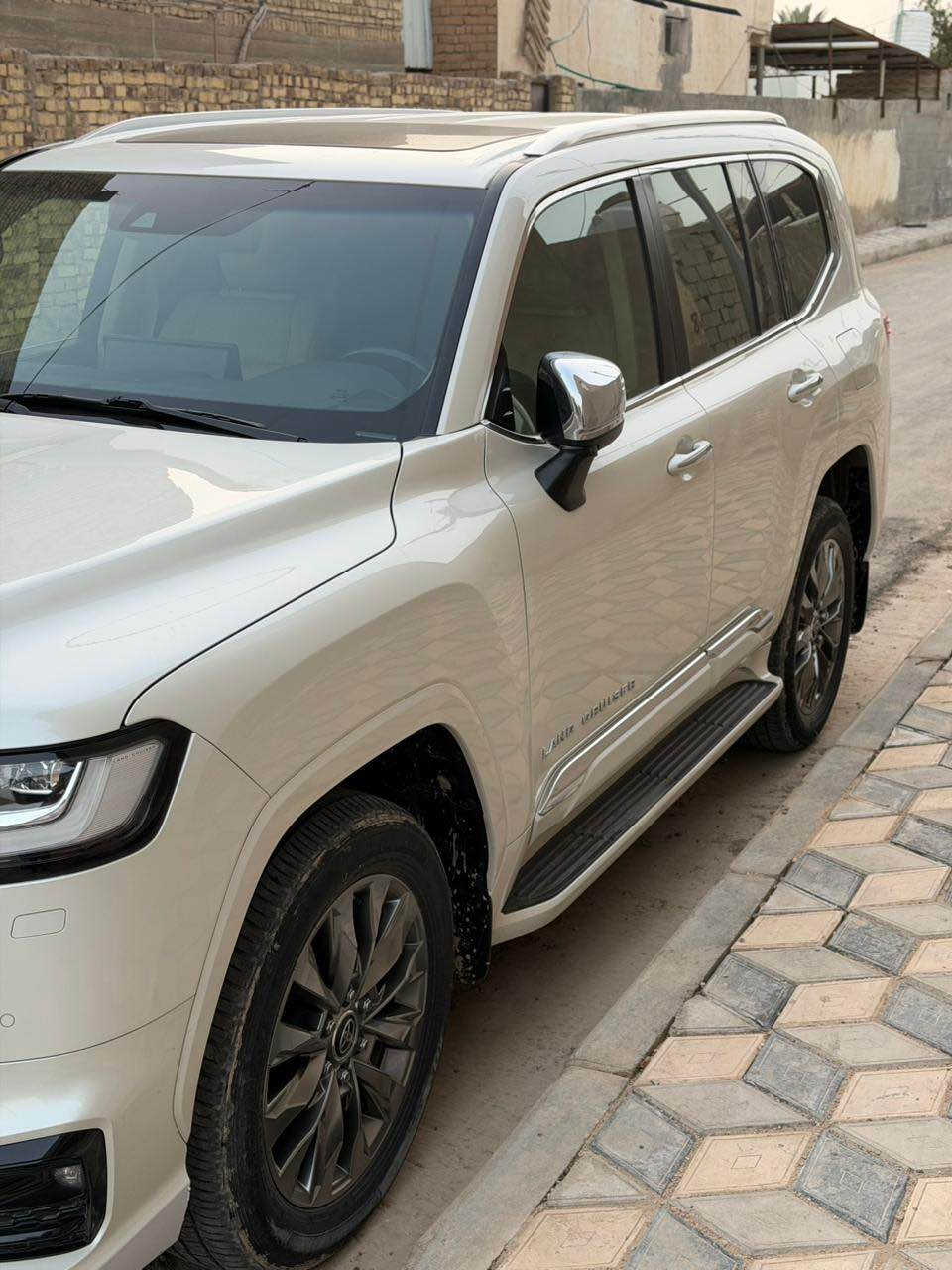 السلام عليكم

للبيع لاندكروز 2023 بريم لمتدد

مكفولة من البارد والصبغ والتبديل والفتح 
 رقم بغداد

 رادار أمامي

 كاميرات محيطية

 شاشات كبيرة

 كشنات خلفية كهرباء

 كشن السائق مموري

 كشنات أمامية وخلفية تبريد وتدفئة

 لايت 3 عدسات

 مواصفات كاملة ومعروفة فول للاخير

الممشى:53

مكان السيارة ديوانيه

للاستفسار*********** ديوانية, القادسية
