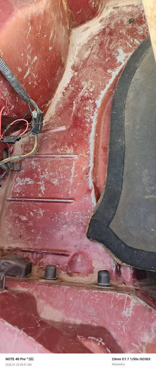 السلام عليكم اولدز موبيل جديده بمعنه الكلمه السياره لا ضربه ولامعجون  صبغ للجماليه فقط
رقم بغداد دولي شرط التحويل
كهربايات كله شغاله شرط ولا كلوب بيه عاطل السياره عله وضع الشركه فقط النمره الرابعه ماتجي ماعرف يولون فيشه اني اليشتري اطي سعر كير كامل وكيره للعلم نمره البقيه زبد مكاني بابل الإسكندرية *********** 
مراوس ترهم السعر 45وبيه مجال للشراي
