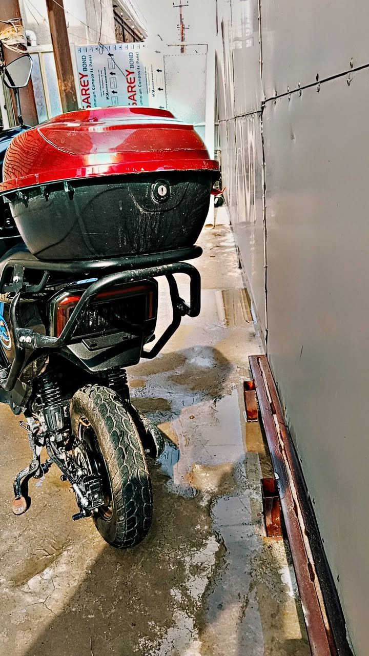 الدراجة للبيع نقصها بس باتريات عدد 7 هاي الدراجه شوفت عينك المكان الدوره بغداد
***********
