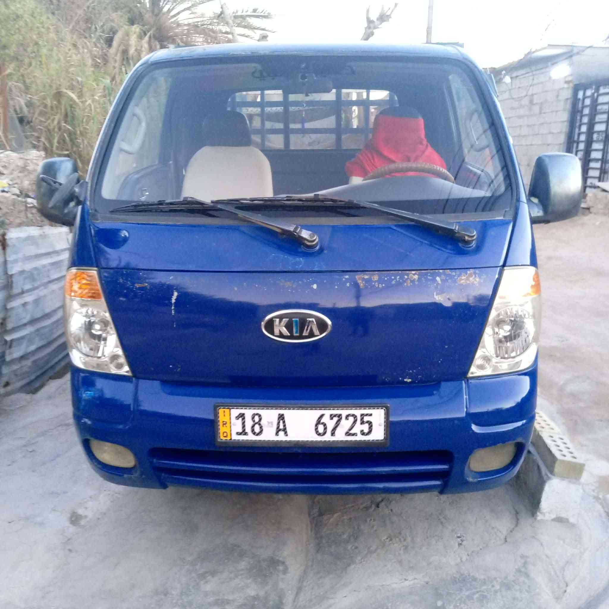 السلام عليكم ورحمه الله وبركاته كيا بومه للبيع محرك 3000مفتوح سياره كفاله عامه موديل 2007لاستفسار لاتصال برقم***********
