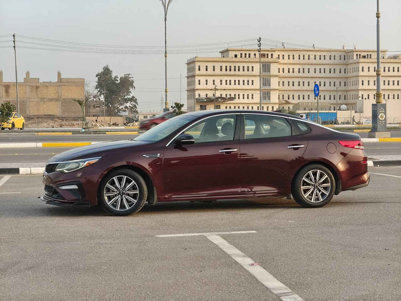 السلام عليكم
كيا اوبتما 2019 وراد امريكي 
مكينه 2400 
السياره جاهزه من كلشي مكينه وكير خير من الله وحداديه  تبريد ثلج  تدفئه السياره شاشه جبيره وحساسات ورادار وتحكم استيرن رقم كربلاء معوقين ومفتوحه يعني باقي بس تمشي معامله وتداور باسمك حادث السياره من امريكه ثلاث قطع بنيد وجاملغين وضربته كلش خفيفه ايرباكات كله سليمه بيه رشات صبغ اثر شخوط السياره ماشيه 88 سعرهه 135 وبيه مجال مكان السياره كربلاء 
***********
