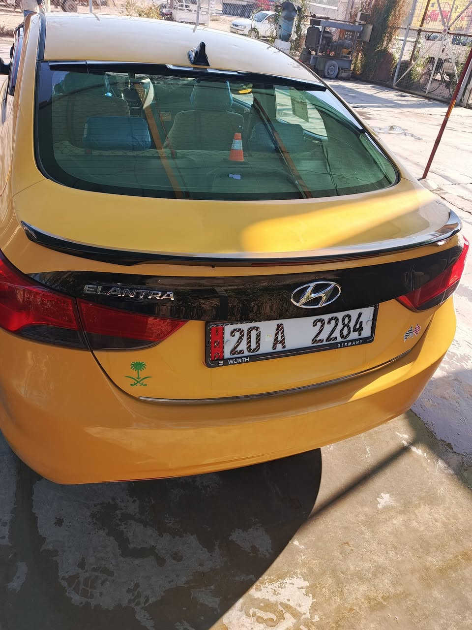 لنتره مديل 13 ورد امريكي بيها 3 قطع 
جاملغين امامي وبنيد تبديل بدون دواخل تدفءه تبريد كامل كير ومكينه مال حاويه رقم ديالئ بسمي مصفره هئه وغرمات شرط تحويل مباشر مكاني ديالئ شهربان سعر 100 وبيها مجال جمعت 90 لا تخبرون هذ رقمي *********** 👑🥶
