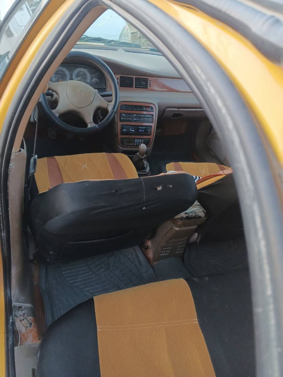 سماد 2011 مصفره هيئه وغرامات سياره جاهزه مكينه وجيب حداديه جاهزه من الدعاميه للدعاميه***********
