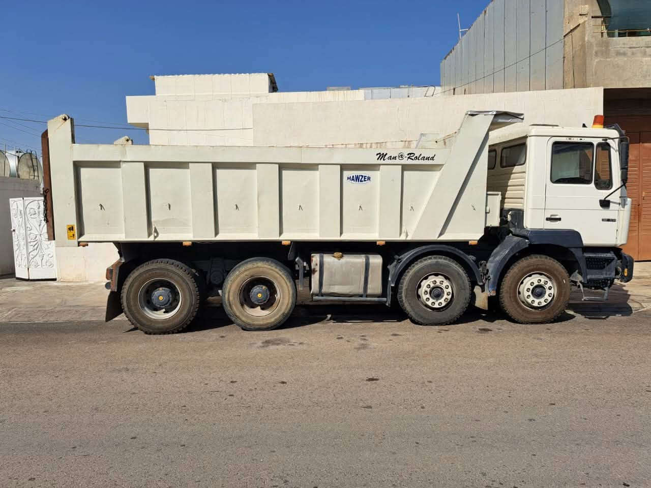 مــان بۆفرۆشتن 
مۆدیل٢٠٠١
تەبریت
گێڕومەکینەو اکسل بەشەرت
حجم٤١٤
بۆیاخی نیە
مەجموعەی نیو جئێف
دەعامی بۆ دەعامی بەشەر ت
سەنەوی تازە یە تاوەکو٢٠٣٠
***********
ژمارەی ساحیبی
