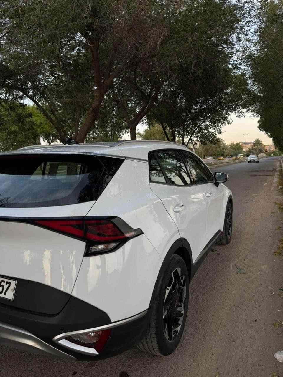 اسبورتج ٢٥ فول عده الفتحه بيه بارد شبر الباب الصدر المامي سياره عله حاله الوكاله ماشيه  ٣٠٠الف 
سعره ٢٢٠ بيه مجال قليل مكانه بغداد الدولعي 
*********** بغداد, العراق

