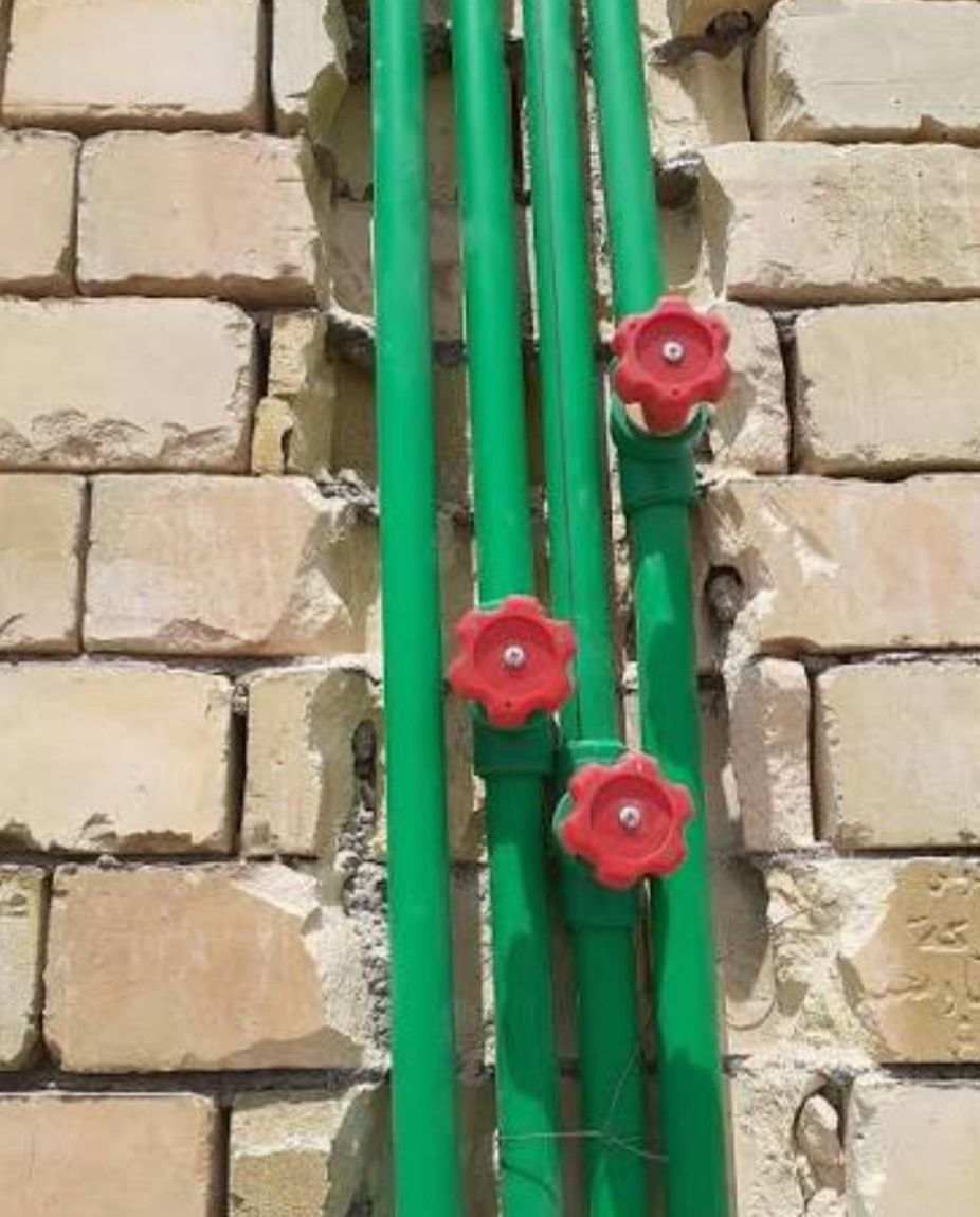 تأسيس الماء بالطرق الحديثة وصيانة كافة الكسور وصيانة الخلاطات نعمل من اجل خدمتكم ما عليكم سواء الاتصال بنا 
***********
