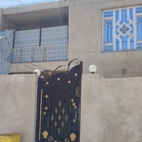 بيت للبيع 100م مربع على شارعين حي الجهاد قرب مدرسه رمضان البيت نظيف جد...