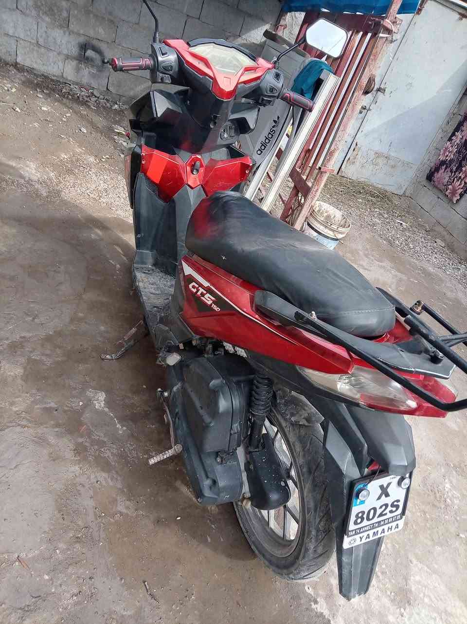 مرحبا أخوان عندي أكلك حلوة كاملة كلهة شغال صيني وين متريد اطلع اترايك الحمرين سعرها ٤٠٠ او بيها مجال مكاني بعقوبة تقاطع السادة رقمي *********** وشكرا
