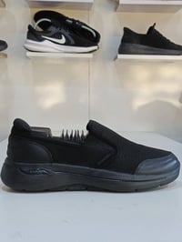 سكيتشرز جو ووك • مقاس ٤٣ • أصلي