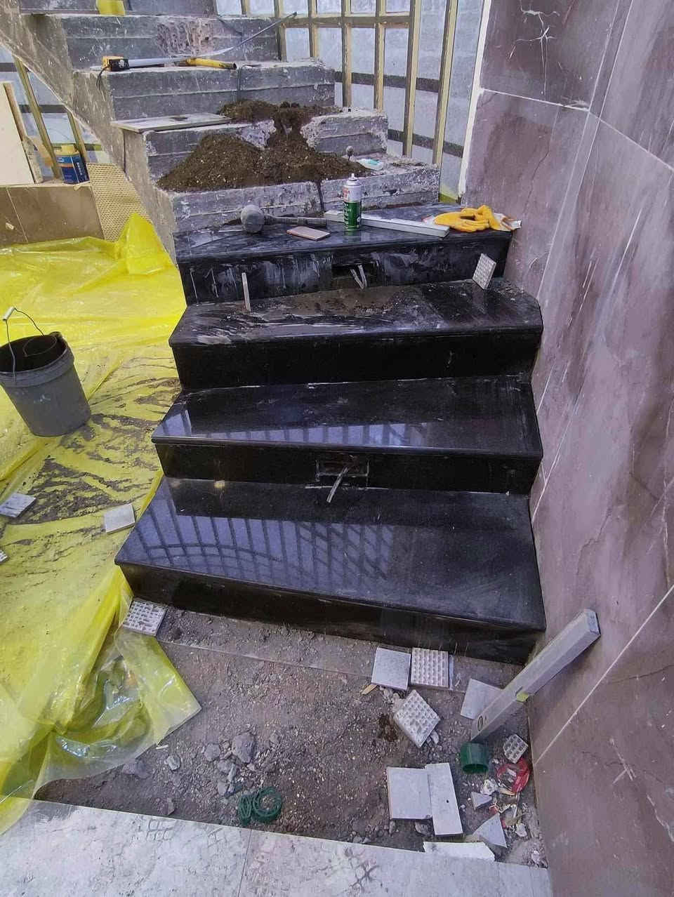 خلفه سيراميك متفرغ للعمل
نعمل سيراميك مرمر كرانيت 
بايات درج حجر قرض بورسلين 
استفسار اكثر اتصل
 *********** واتساب 
‏‪***********‬‏ واتساب 
‏‪مستعدون لكافه أعمال الترميم
