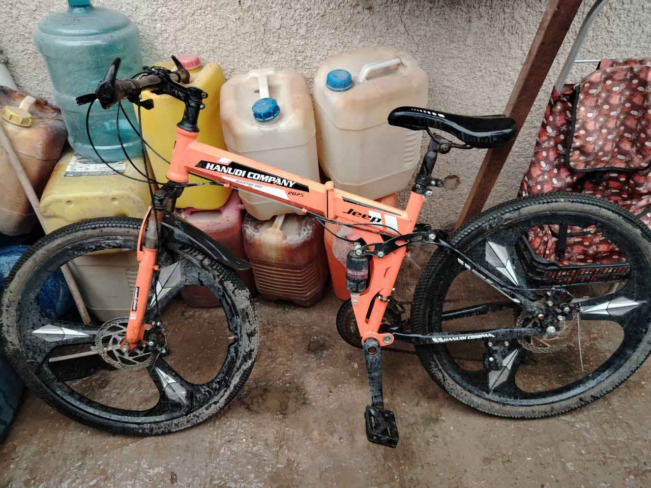 باسكل جبلي استعمال شهرين كيرات شغاله بريك يشتغل فقط يرادله دبلات اماميه لان مزنجره شويه
السعر100 وبيه مجال


**إذا كنت صاحب هذا الإعلان وتريد حذفه لأي سبب، رجاءا أرسل رسالة إلى الدعم الفني**