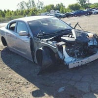 جارجر SXT موديل 2016  حادث سرقه بدون صبغ  قطع اصليه سعر 178 او بيه مجا...