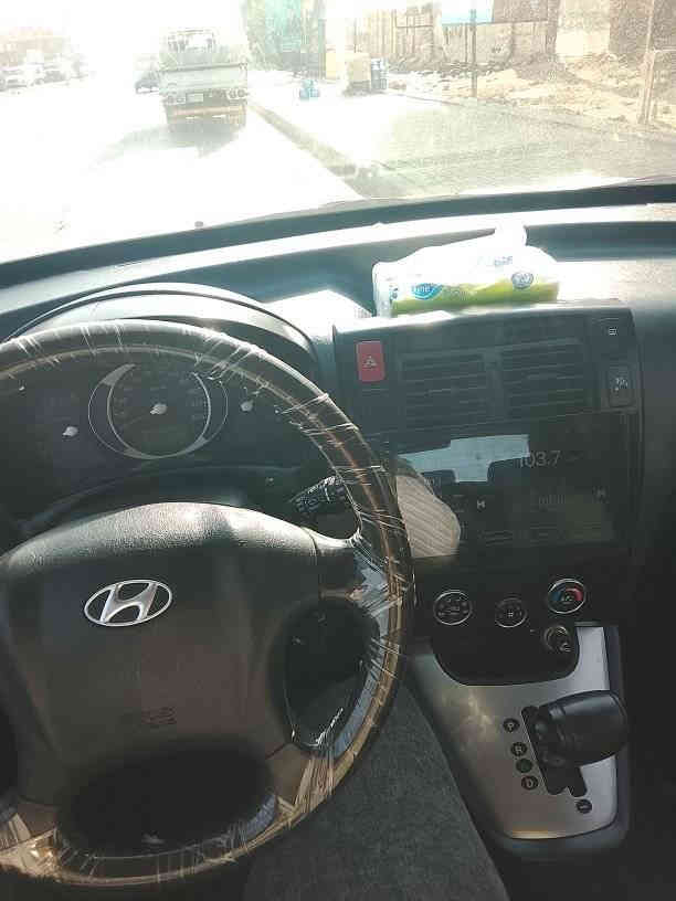 توسان 2009خليجي محرك 2000 بيها ربع جاملغ ايمن بي طخه  وباب السايق بي بارد قليل جدا كير مكينه ترايك وين  تحب رقم بغداد بسمي السعر 117ورقه عنوان البلديات التجار *********** بغداد
