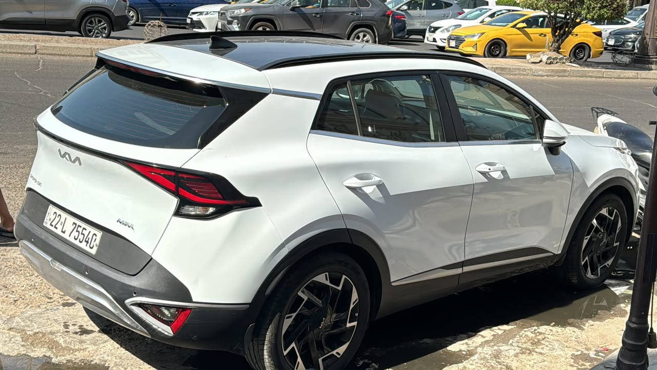 كيا سبورتج 2023
فول حساست 
بنوراما 
كشنات تدفئه تبريد 
ماشيه 38 الف 
بصمه
دخول ذكي
صندوك كهرباء 
هندبريك دكمه 
شاشه ابل كار 
مكاني المنصور 
او الكاظميه 
***********
22500 السعر
