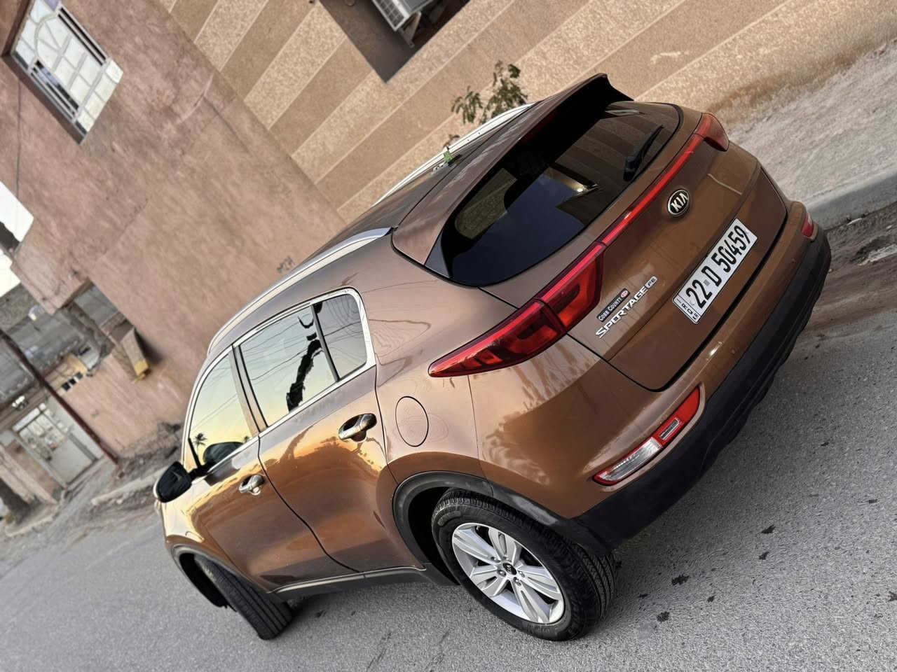 لبيع سبورتج موديل 17 وارد امريكي حادثه باب خلفي وبيه اربع قطع صبغ وجراد بالقماره والبنيد ماشيه 81 محرك كير كفاله مواصفاته كشن السايق كهرباء 
كشنات تدفئه
شاشه كبيره وكامره
تحكم ستيرن
تبريد بيانو
السياره مابيه نقص تخم تاير جديد رقم اربيل بسمي سنويه جديده السعر 137 وبيه مجال
مكاني بغداد 
***********
