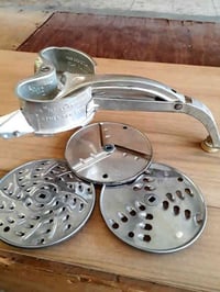 براشه صناعه فرنسي اصلي مع ثلاث شفرات بيها نقص بس الهندر العنوان موصل ل...