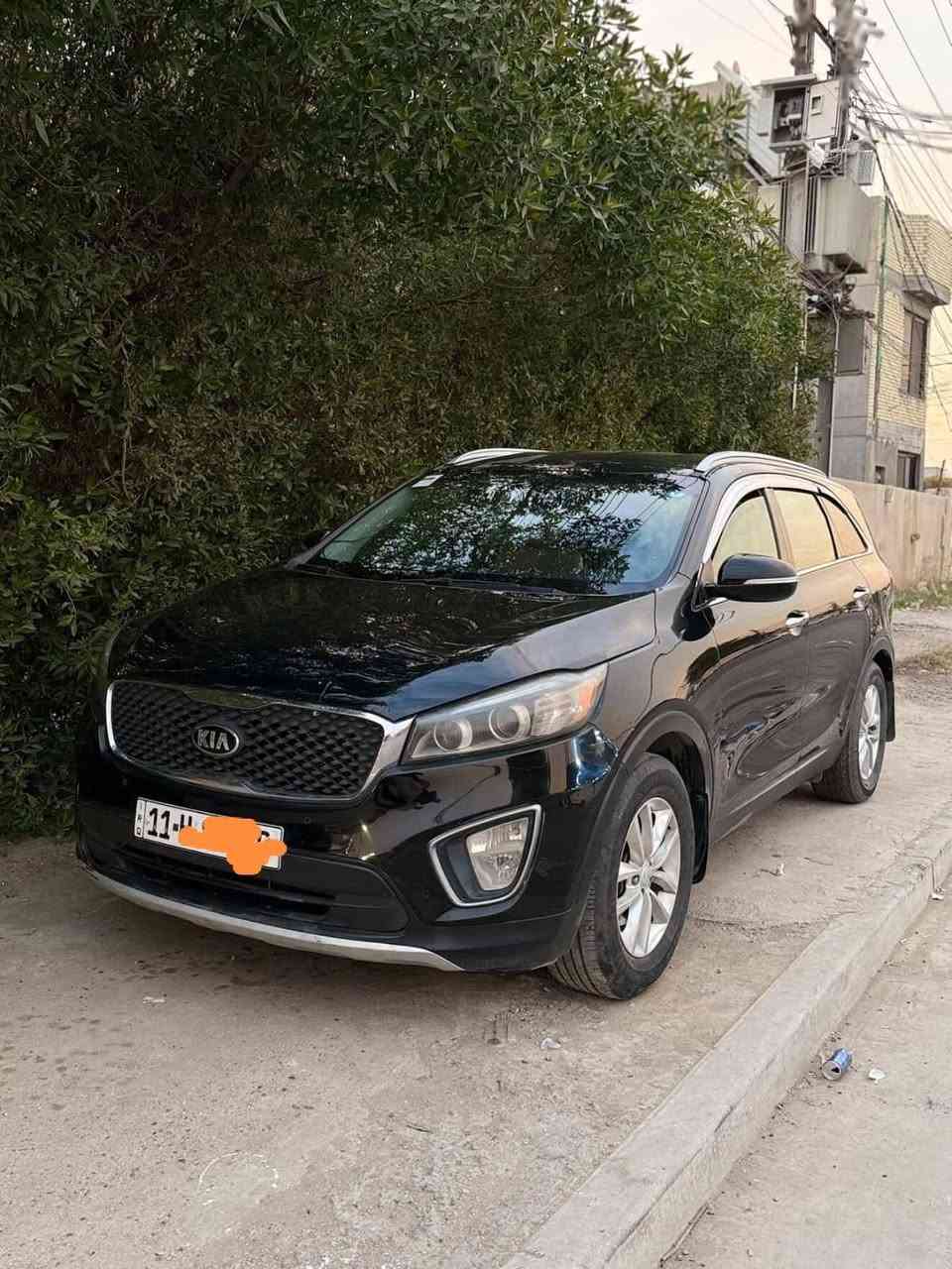 السلام عليكم
سورنتو  موديل ١٧
رقم بغداد انكليزي سنويه وهزه جديده

مكفوله من الصبغ شرط حتا الدعاميات 
مكفوله من ايرباك
مكفوله من التبديل  فقط بارد بخشم البنيد واضح 
مكفوله من الغرق 
مواصفات اعتياديه 
كامرا  خلفيه 
كامرا امامي 
شاشه اندرويد 
كشنات  جلد بيجي 
كروس سرعه 
وتحكم مقود 
وضعيات قياده 
محرك   2/4  شرط بنزين عادي 
محرك كير صدر تاير تبريد كله شغال وتمام الحمد لله السياره حيل حيل نظيفه بريحة الشركه تراي ناعم ونشاط وشرط بنزين عادي 
السعر 158 بيها مجال 
مكانها بغداد 
 ***********
***********
