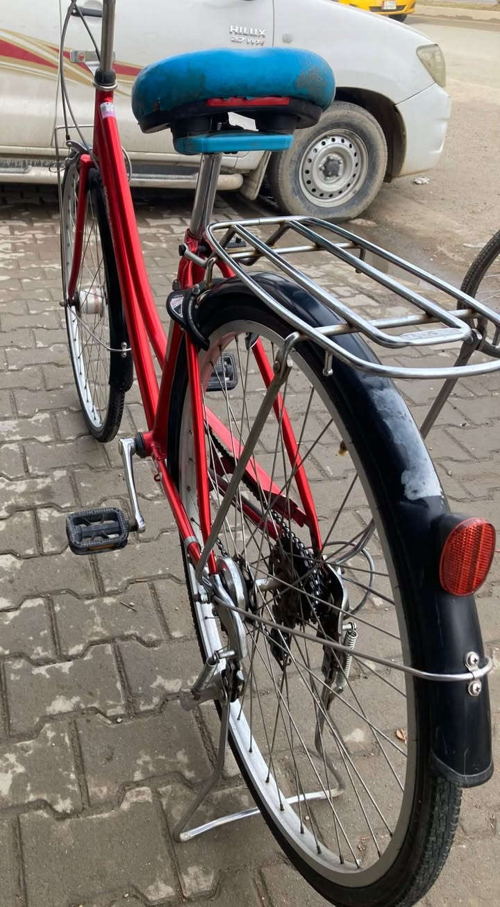 السلام عليكم بايسكل حجم 27ياباني بآلة شرط لوك كير وحساس يشتغل السعر 100الف م.***********
