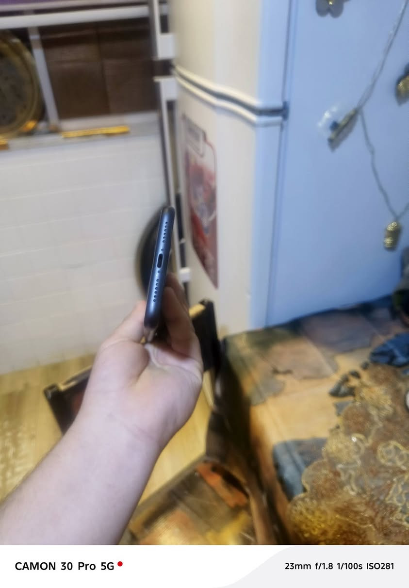 ١١ عادي ماستر شرق اوسط
ذاكره ١٢٨ ✅
بطاريه 80✅
ماستر شرق اوسط ✅
جهاز وتر بروف ما مفتوح ✅
سعر 300 وبي مجال
عنواني بغداد الصالحيه
قطعه نادره استخدام نسائي شخط مابي 
رقم ***********
