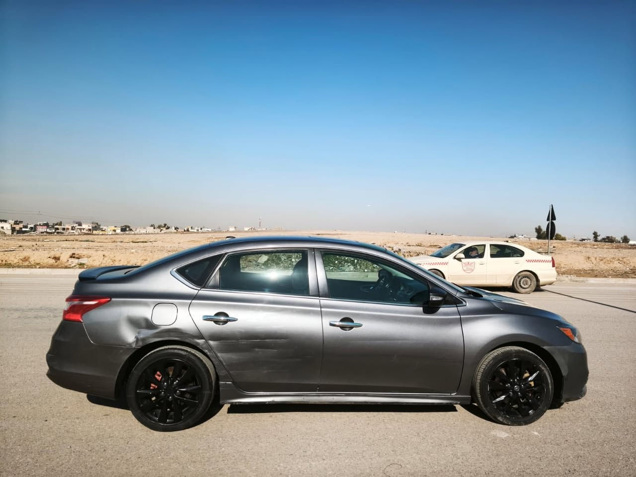 سلاید
کوشن هیتر 
اس ار توربو ۱.۸
بەسمە
تحدید سرعه
ئیکۆ
سپورت
کامێرەی دواوە
ویل سپورت
 جامپی هەیە ، بونیت سبوغ و لەگەل ئە دو شوخت و قوپوی لە 
وێنە دیاری کراوە دەرکە بەسمە
105$:نرخ
No:***********

سقف سلاید
تدفئة المقاعد
محرك توربو 1.8
مواصفات SR
بصمة
تحديد السرعة
وضع إيكو
وضع سبورت
كاميرا خلفية
فتح الأبواب بالبصمة

يوجد بها جامب (قفزة/ضربة من الخلف)، بونيت صبغ، واثنان من الخدوش والانتفاخات كما هو موضح في الصورة.
