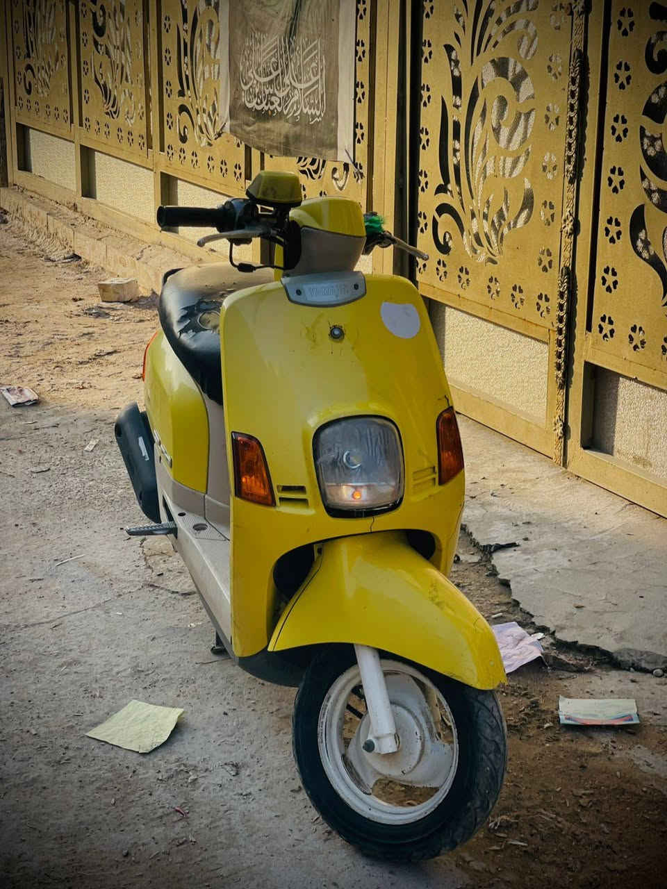 دراجه بوليس مكينه بجيس بس شويه شخوط بلكفرات رايده 750 دراجه بلاديه وكله مختمه مكان بغداد الشعب وشراي يخابر مكلف بنشره ***********
