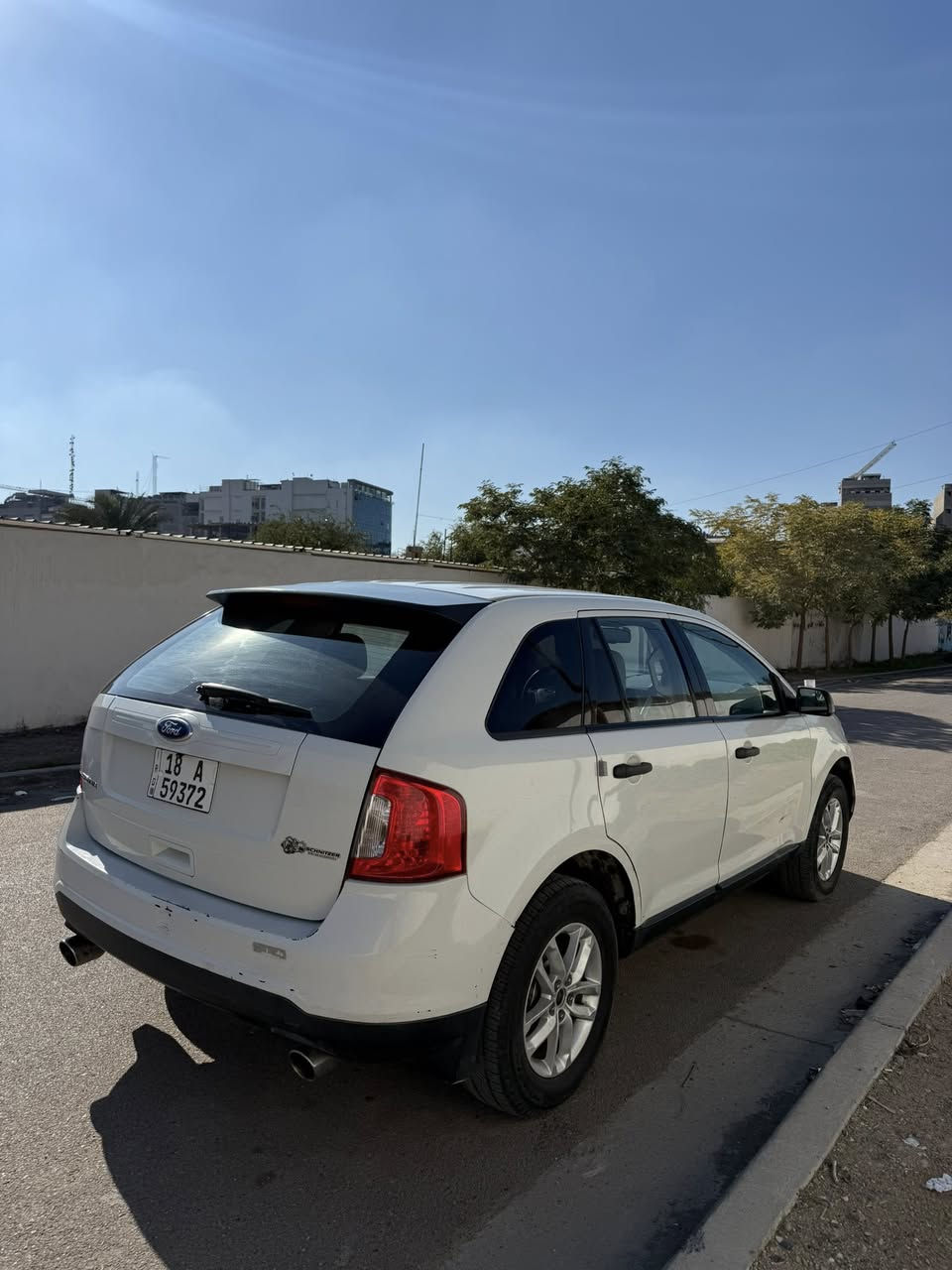 فورد ايدج 2011 مكفولة نضيفة جدا للبيع 
السعر ١٠٣ وبيها مجال بسيط جدا 
✨مكفولة كفالة عامة ✨
( بدون صبغ - بدون بارد-  حتى الدعاميات 
محرك وكير بلاد مكفولات بدون اي خلل ولا برغي مفتوح على وضعها البلادي ) 
السيارة بيها فقط رصعات وخدوش يعني ما مصلح اي شي بالبدي على وضع الشركة 
باسمي وأرقام جدد وكلشي جديد 
بدون اي نقص تبريد وتدفئة وكهربائيات كاملة 
صدر وتايرات وباتري نضيفات جدا 
غرفتها كلش كلش كلش نضيفة . 
مكاني بغداد المنصور للأستفسار رقمي 
***********
