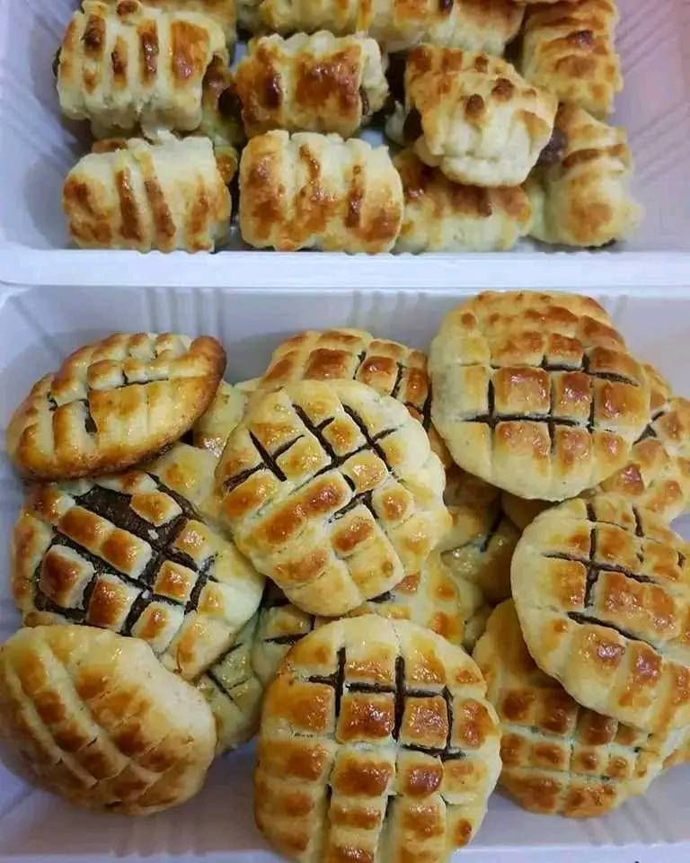 يتوفر جميع المعجنات فطائر 10 قطع 6الف لحم بعجين 10 قطع 6الف مني بيتزا 10 قطع 8الف كيكه ساده 8الف مناقيش بالجبن 10 قطع 6الف فطائر الدجاج 10 قطع 8الف الحجز مسبق يوجد خدمة توصيل ***********
