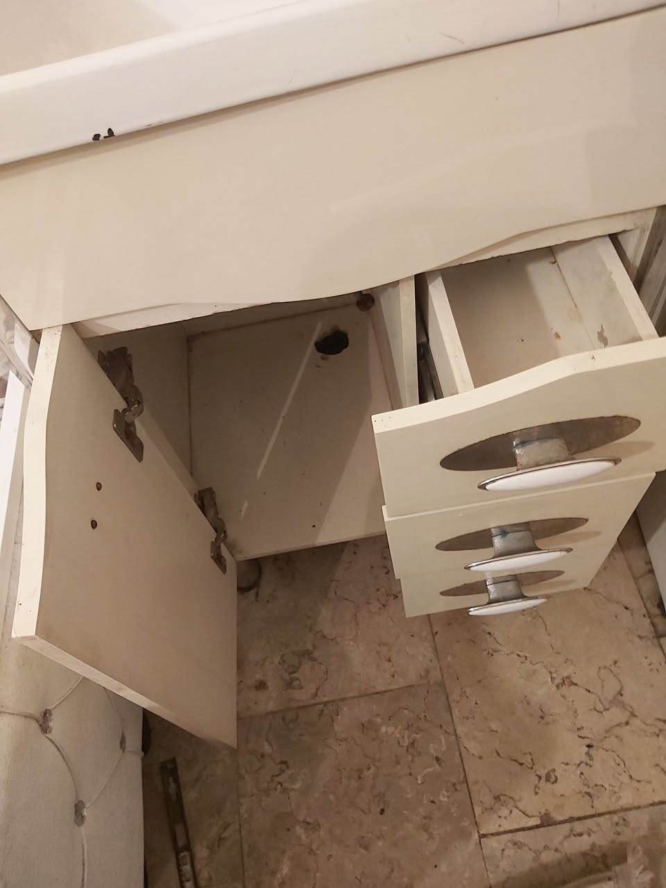 مغسله ومرايا سيت كامل ب50 الف
العنوان البنوك


**إذا كنت صاحب هذا الإعلان وتريد حذفه لأي سبب، رجاءا أرسل رسالة إلى الدعم الفني**