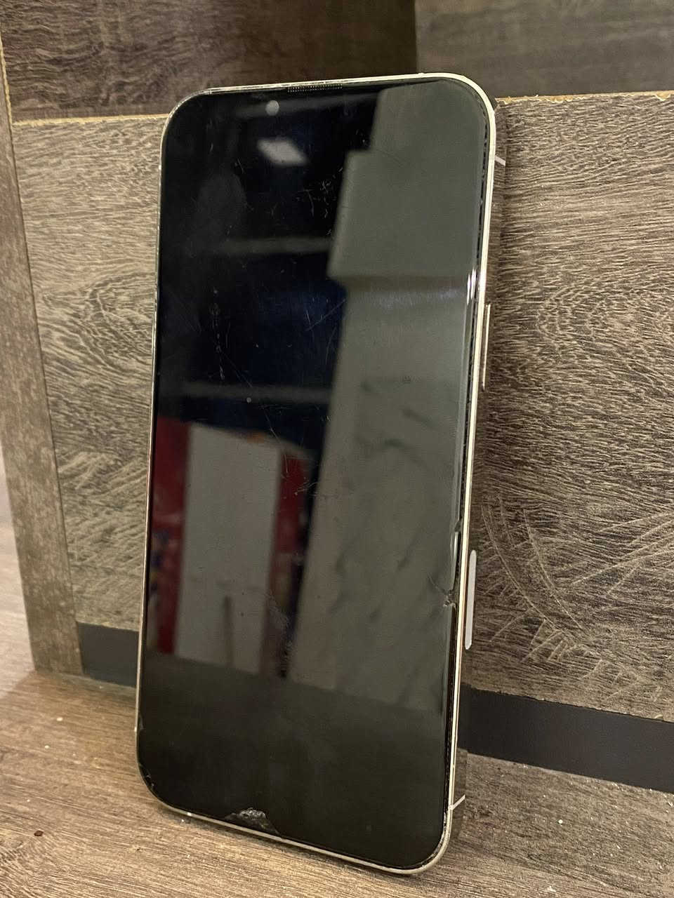 ايفون 13 برو ماكس 
مبدل بطاريه اصليه من ابل
البطاريه 94
جهاز نضيف شخط مابي 
السعر675 قفل 
الشراي ***********
