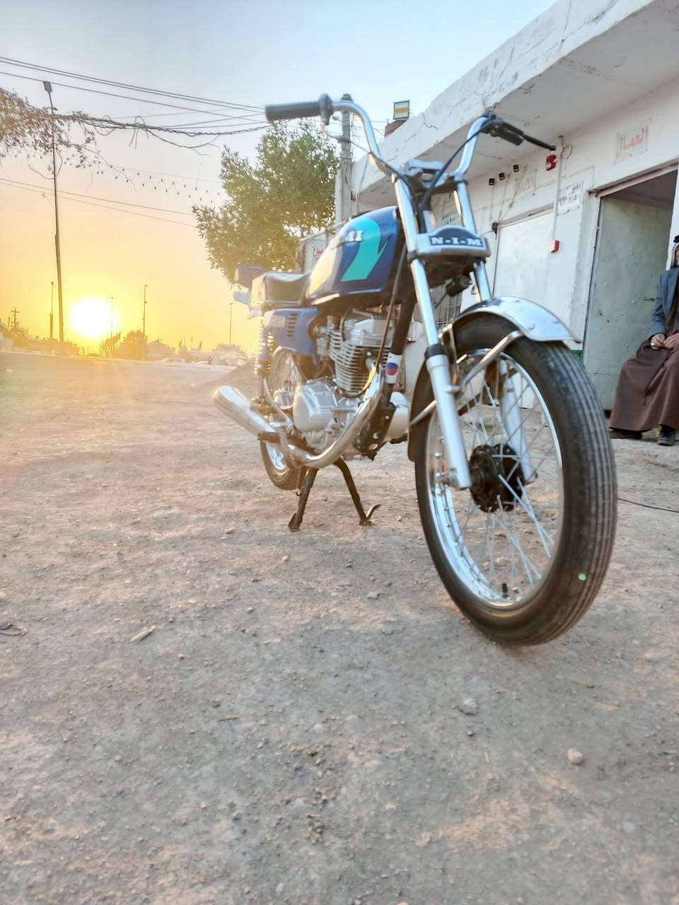 دراجه اربعه كير تعمير اصلي 23 محرك مفتوح بس ولفات
مديل 14 اوراق اصولي ‏‪***********‬‏ العنوان كوت العزه القديمه  650 وبيهه مجال قليل
