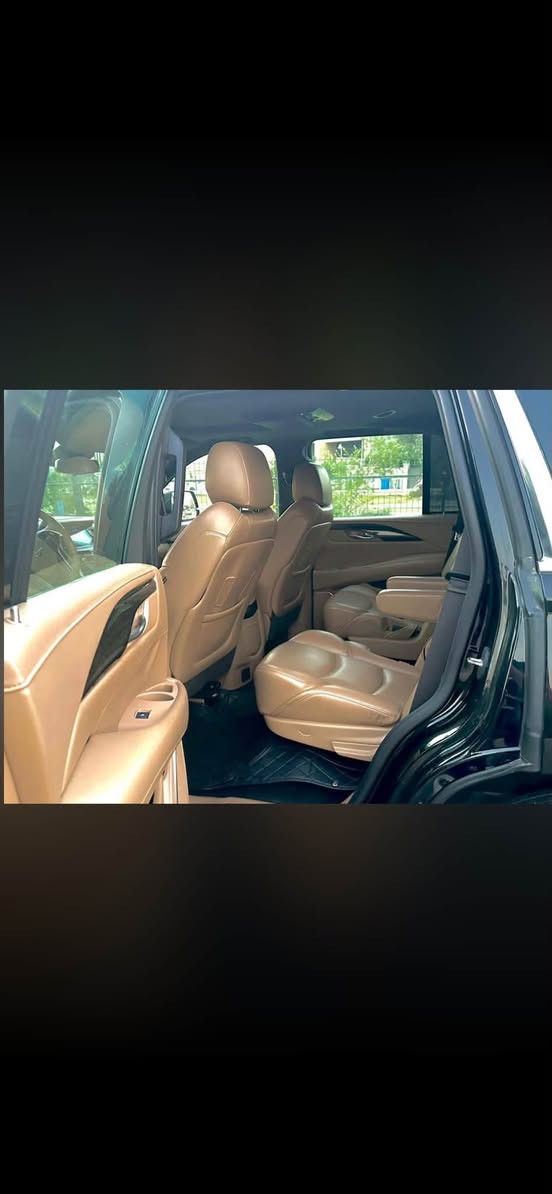كاديلاك اسكاليد وكاله المنصور
  فئة بلاتينيوم اعلى مواصفات vip داخل زعفران
 موديل 2020

السيارة خليجيه مكفوله كفاله عامه السياره بحاله الجديده 
 عداد المسافه ٣٩
رقم اسليمانيه بأسمي تحويل مباشر 
مكان السياره بغداد المنصور 
السعر ٤٩ الف دولار ومجال بسيط بيهة 
للاتصال /  ***********

🟩علق سوف يوصلك الرسائل سعر
