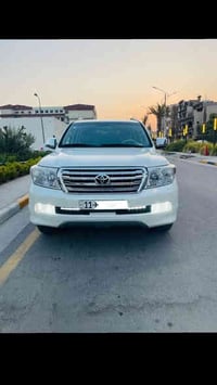 من رخصة الادمن المحترم  تويوتا لاندكروزر ٢٠٠٩ بريم اصلي ماشيه ١٠٨ الف ...
