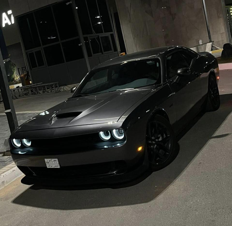 جالنجر 2023  Last call R/T 
رقم صاحب السيارة ***********
————————————————/
مواصفات عاديه
هيترات بالمري 
وكرسي السايق كهرباء 
كاميرا دواره 
حساس امطار 
شاشة صغيره كار بلي  
بيها نظام اقتصادي 
تشتغل ٤ سلندر 
ماشيه ٢٦الف ميل 
دخول جديد السياره بلاديه 
بيها قطعتين جاملغ عكس السايق وبنيد السياره مرقمة بغداد دخول جديد بشهر ٧ سنويه وهزه جديده

📍مكان السياره بغداد - البنوك

🛑السعر -  اطلب السعر بتعاليق يصلك مباشر 📩
