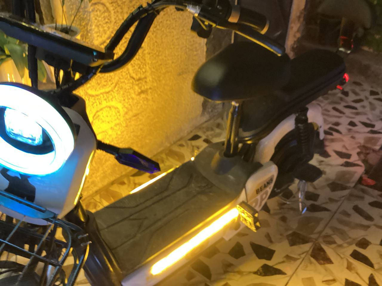 دراجة شحن حجم 14جديدةبس مفتوحة من كارتونة تشغيل كارت وسويج  
سعر  450 الف 
عنوان بغداد حريه دور نواب ضباط شارع المشجر 
رقم الهاتف ***********
