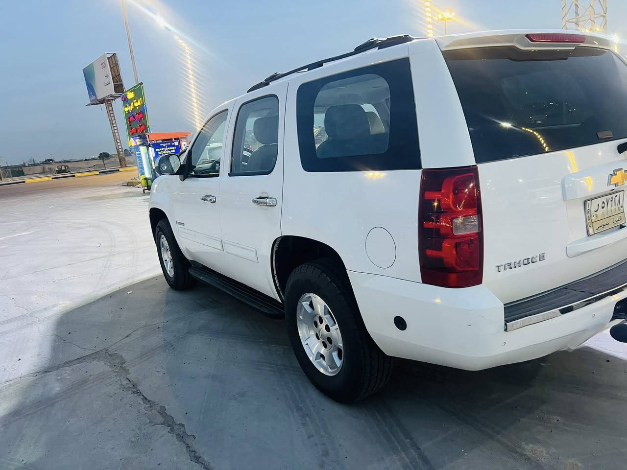 السلام عليكم احبتي الكرام تاهو رقم بصرة 2011 اصل. تحويل. مباشر دخول كندي داخله كلين هنا ڝــ.ـاڔ بيه قطعتين صبغ ورباع بيبان فقط  معروف التاهو بصبغ الرباع. السيارة جديده وجاهزة. كير جديد شرط الفحص محرك جديد شرط الفحص تختم تاير حداديه جديده  سيارة بيها منضمومة  غاز تمشيك 350 كم. يعني انسه البانزين صرف سايبه.     السيارة مال جناي موظف بنفط ڝــ.ـاڔ الها عنده 3 سنوات.   يعني استخدام شخصي. مكان السيارة بصرة بيع ماروس حاضر السعر 185$ الشراي يتصل. واني حاضر 
‭0772 428 8882
