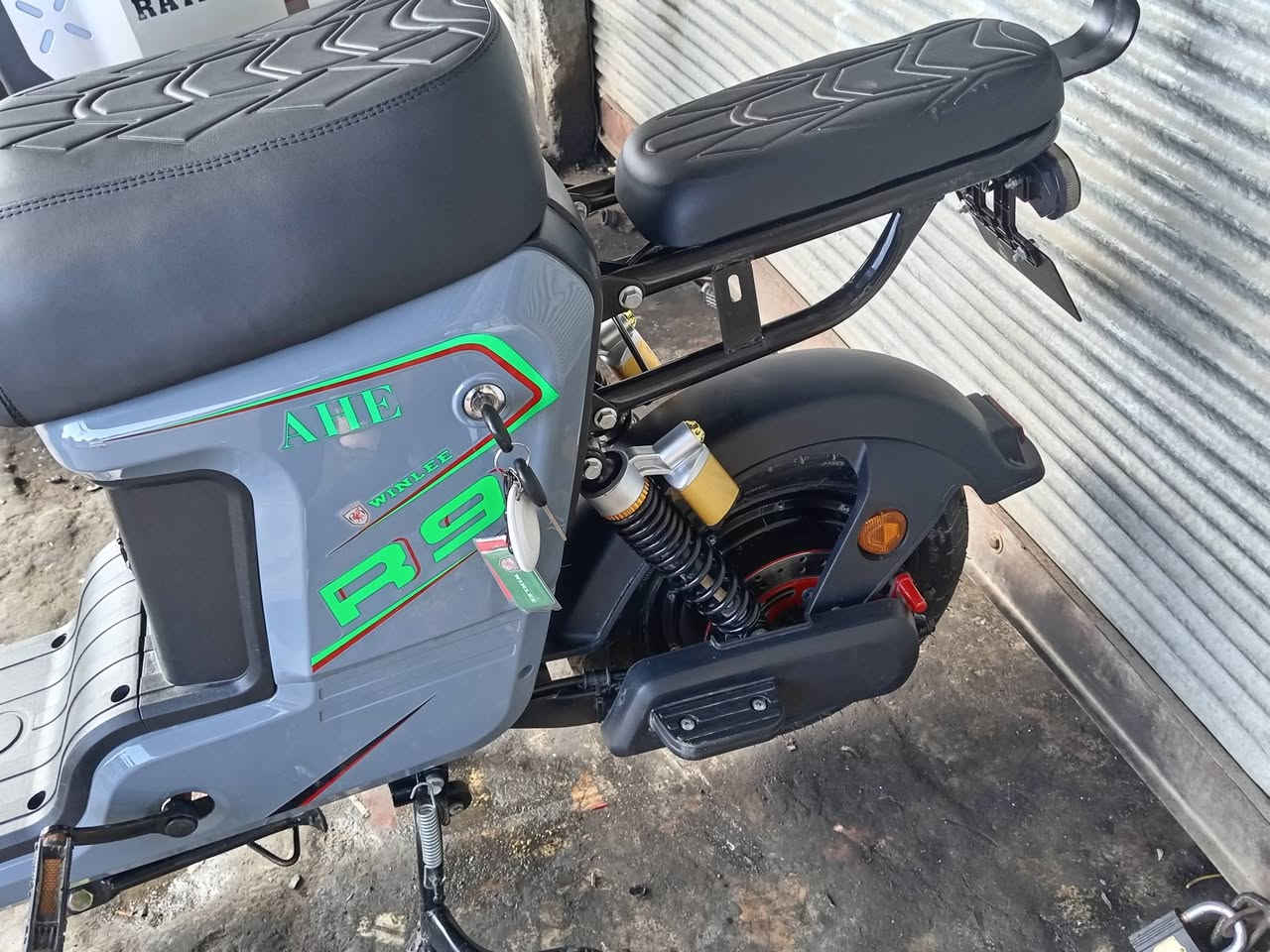 الإسلام عليكم دراجه R9 ويلي الصلي دراجه نضيفه اب معنه الكلاام شرط من التايه لل تايه بطاريات اطلي 2026 مستخدمه قليل وتجي وتشوف اب عينك مديل 2026 ما نقصه برغي السرعه 109 بل شاشه الحقيقي 70/60  خمس بطاريات( 32 -T) العنوان حي السماح        رقم الجوال *********** الشراي يخابر او يجي خاص السعر 550 الف وبي مجال للطيبين
