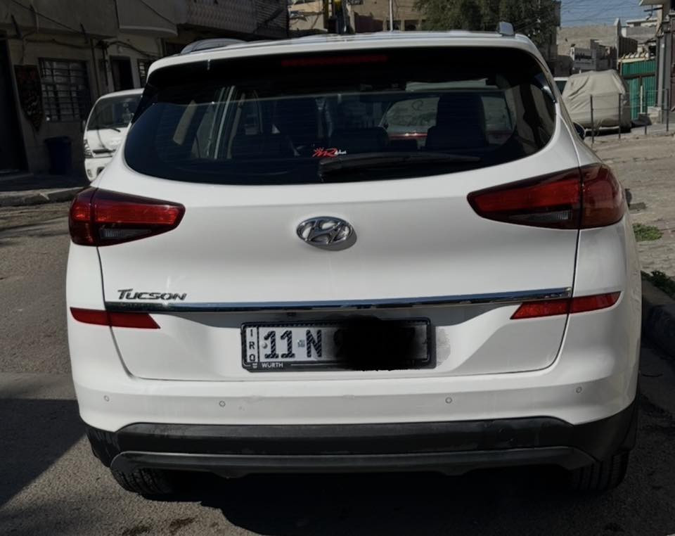 توسان خليجي ٢٠٢٠ وكالة الكاصد فول مواصفات عدى البانوراما 
ماشية 74000 حقيقي على ايدينا 
استلام شركة مكفولة بدون صبغ ولا تبديل ولا فتح ولا حالوب فقط ( بارد مقدار ٤ اصابع ) بذيل الباب الخلفي اثر فتحت باب ومعدل بي دي ار ما مبين نهائي(( بأسمي )) رقم بغداد الدولي الجديد مجدد سنوية لغاية ٢٠٣٠ وهزة جديدة //// 🟢السعر ٢١٠ وبي مجال 🟢
مكينة وكير مكفولة بدون فتح 
مكينة ٢٠٠٠ دوش خمس عدسات زنون ولايت دوار ولد نهاري امامي وخلفي
بصمة تشغيل وبصمة ابواب 
مري شفط واشارة بالمري وترحيب انارة بالبوب 
حساس امامي وخلفي 
كاميرا خلفي وكاميرا امامي تسجيل
كشنات كهرباء وداخل جلد وارضية مغلفة جلد 
سبير الشركة والكتلوكات على وضع الشركة
شحن واير  لس تلفون ومداخل يو اس بي
مود ادرايف /// وضعيات قيادة
مكاني بغداد الاعظمية ***********
