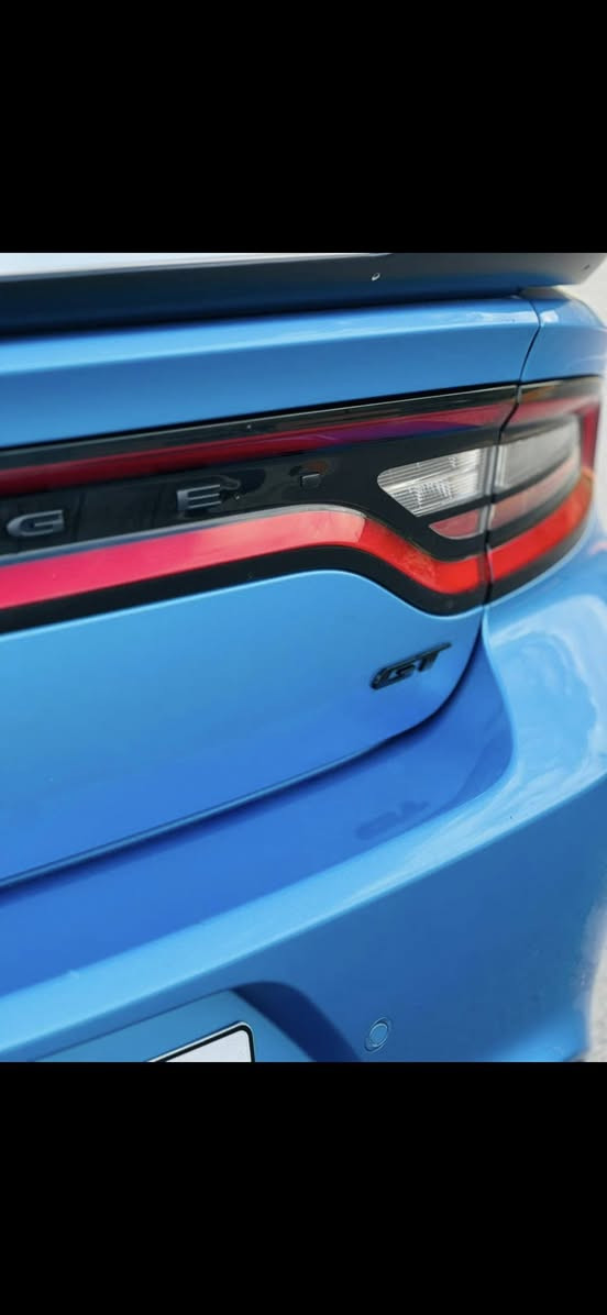 السلام عليكم اخوان
اللهم صلى على محمد وال محمد 
للبيع فقط 
جارجر GT 
موديل 2023 
خليجيه وكالة هارلم
كفالة عامه 
لون مميز 
السياره فوووووول للاخير 
فتحه 
غرفة كنتاره 
خزن 3 وضعيات قياده
هيتر ستيرن 
هيتر بالمري 
كشنات كهرباء 
كشنات تدفئه تبريد 
رادارات جانبيه
تخم تاير جديد دلوب
معروفه مواصفاتها 
السياره ماشيه 30 الف فقط 
اربيل باسمي هز سنويه جديده 
تحويل وكالة حاظر 
اي استفسار 
***********
