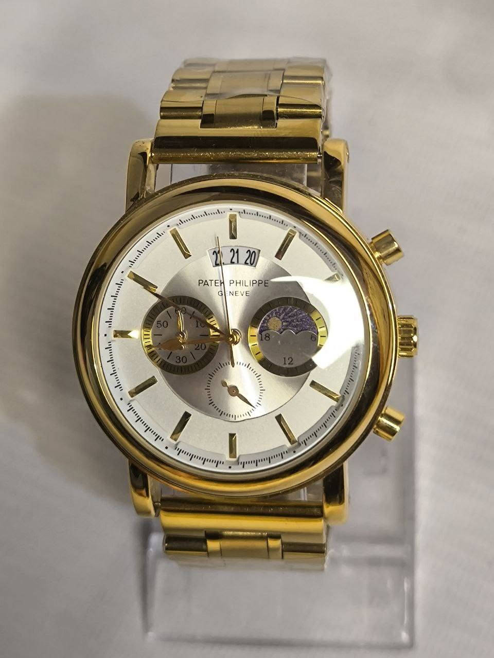 ساعة باتك فلب PATEK PHILIPPE مميزة
تحفة فنية 
مكينة كوارتز دقيقة ( نظام ستوبوج ) جميع السناتر شغالة
القطعة بالكامل يتانلس ستيل طلاء ثابت
ميناء مميزة مزودة بمنفذ تاريخ 
نظام شمسي قمري شغال 
زجاج معدني ضد الخدش
مقاومة الماء والغبار 
 قفل فراشة 
ساعة مختمة بالكامل

🔴ملاحظة متوفر 3 قطع فقط 

السعر :- 35 ع اول تم 
للحجز والاستفسار يرجى مراسلة الصفحه


**إذا كنت صاحب هذا الإعلان وتريد حذفه لأي سبب، رجاءا أرسل رسالة إلى الدعم الفني**