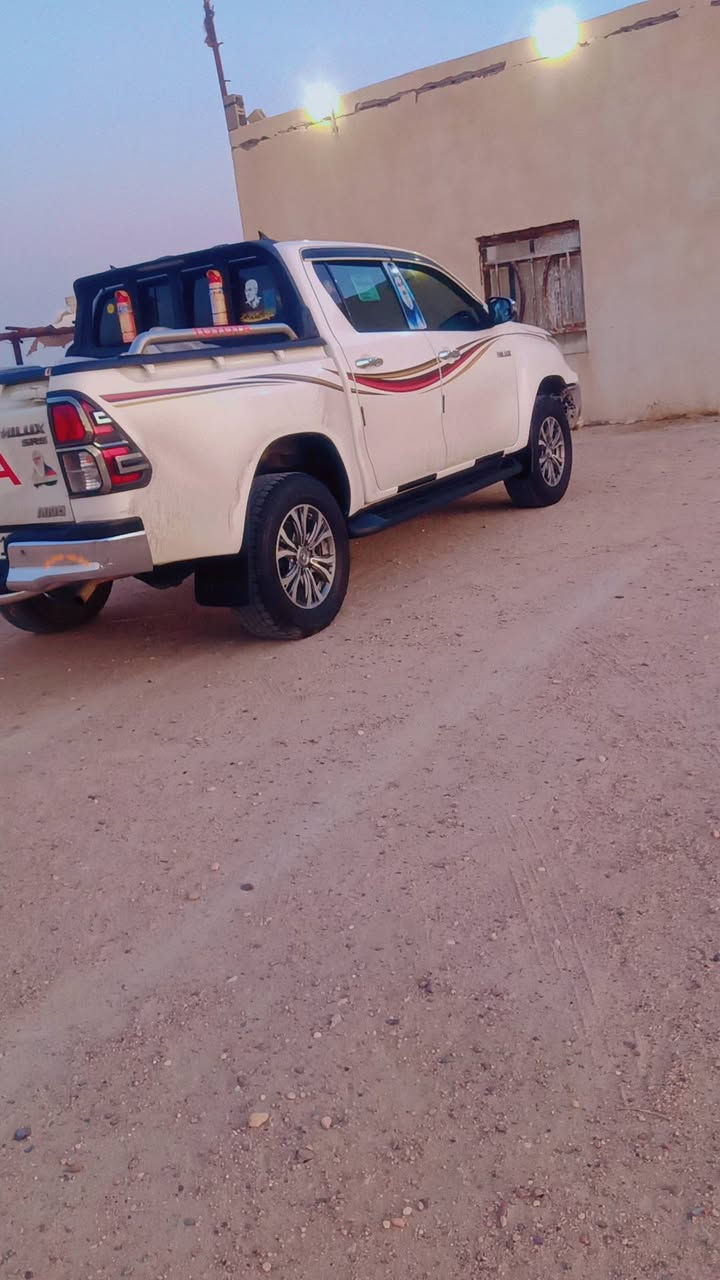 السلام عليكم بيكم فورويل موديل 19 سعودي وهاذ ا رقم الهاتف شراي ينتصل ***********
