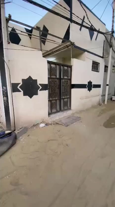 السلام عليكم بيت ايجار
بيت ايجار 100 متر في حي الامامين
بيت يحتوي على(طارمه جبيره +صحيات 2+ مطبخ+صاله جبيره+غرفه+منور +سطح)
البيت مصبوغ بالكامل ونضيف..يحتوي على تانكي ماي
+سخان...يبعد عن الشارع العام 200م
اريد مؤجر يجي يحافظ عله نضافه البيت
سعر الايجار 300 الف بالشهر
رقم التواصل: ***********
يوجد فيديوات شرح الي يريد يراسلني خاص
[النقطه الحمره بالخريطه هيه موقع تقريبي للبيت]
