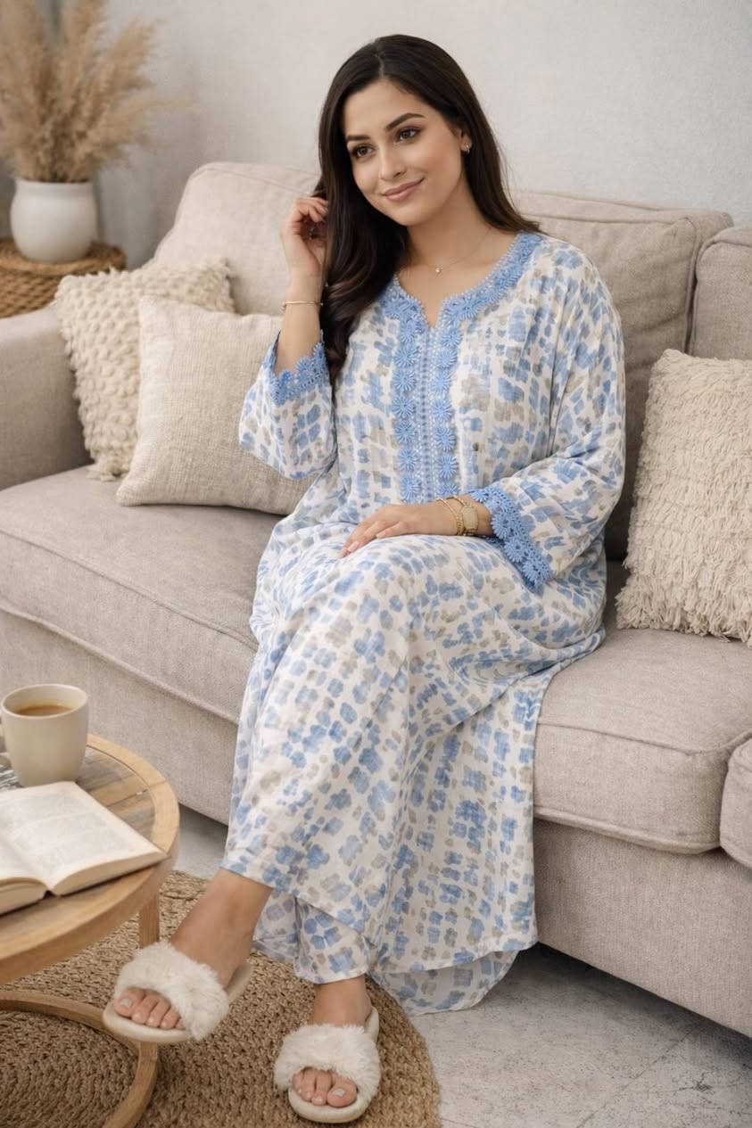 بيجامة صيفية 
التوصيل متوفر


**إذا كنت صاحب هذا الإعلان وتريد حذفه لأي سبب، رجاءا أرسل رسالة إلى الدعم الفني**