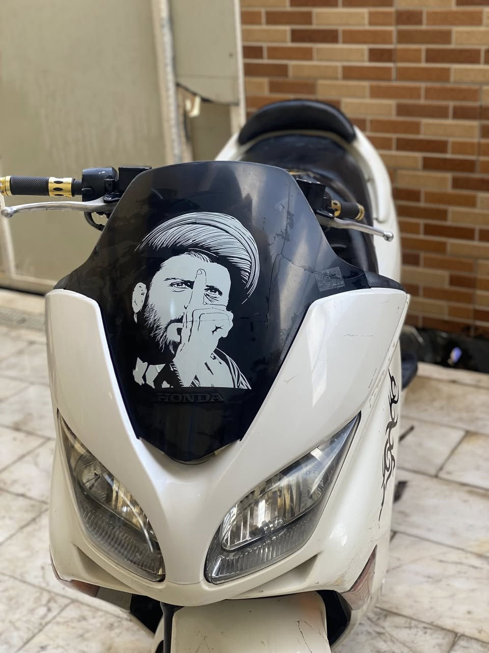 فورزا 09 للبيع  
دراجة حلوة نقصها بس جويتر
السعر 750 وبيها مجال بسيط 

للاستفسار الاتصال
***********
