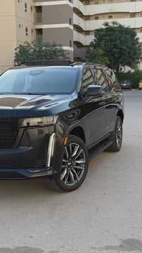 للبيع كديلاك موديل 2023 وارد امريكي قطعه وحده صبغ فقط البنيد  ماشيه 63...