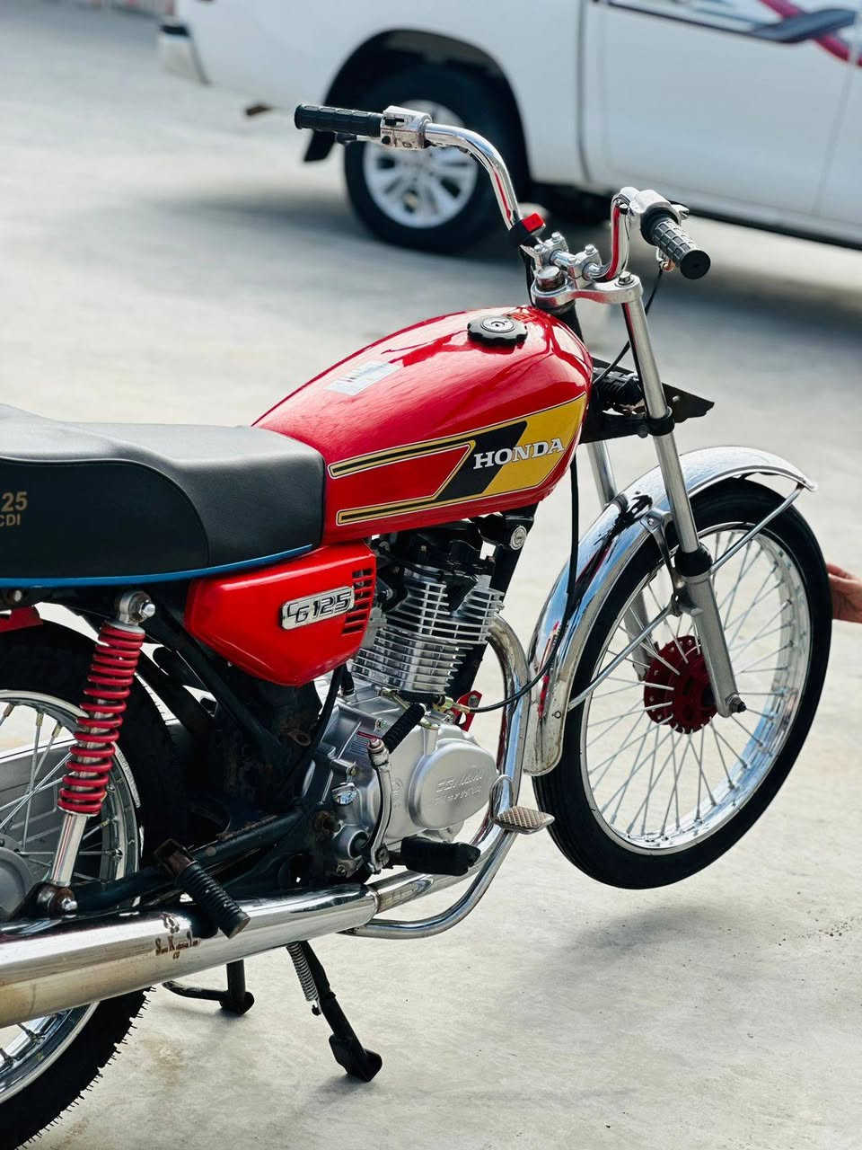 السلام عليكم دراجه للبيع سيجي نامه تعمر كله 25ارواق اصوالي السعر خاص رقم الهاتف ***********
