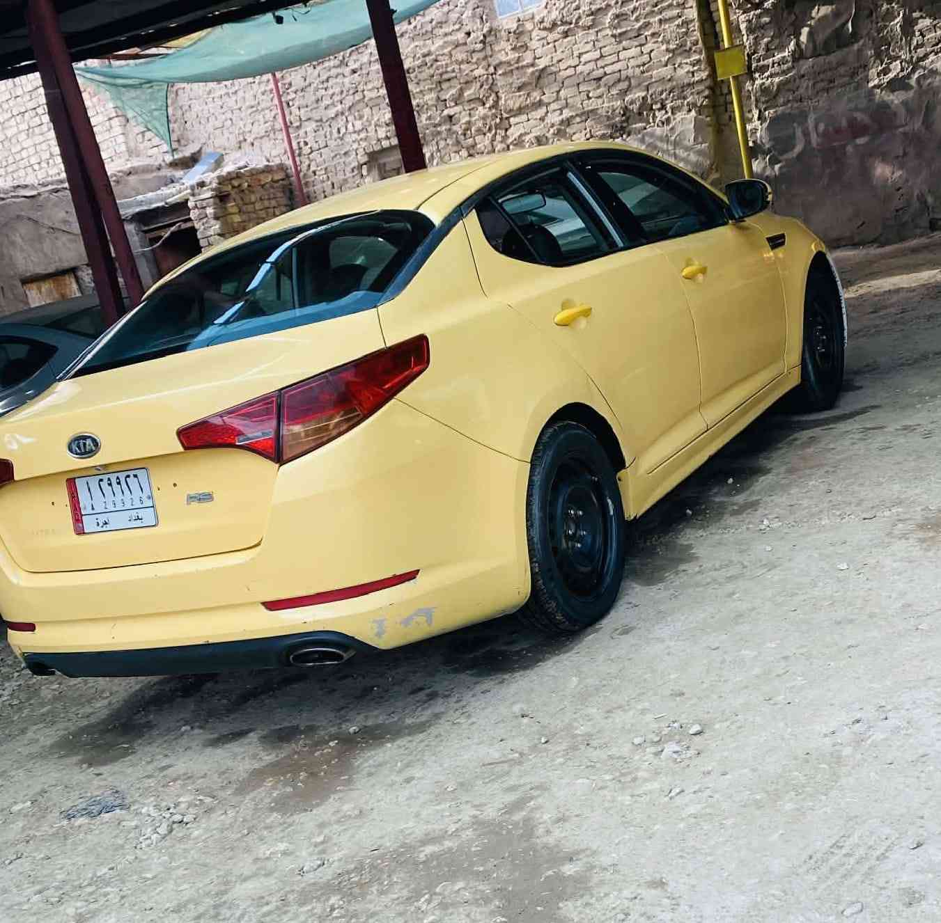 السلام عليكم
كيا اوبتمه لبيع وارد كوري غاز بانزين
موديل 2012
مكينه 2000
 رقم بغداد
تحويل ثاني يوم
سياره جاهزه  كبل الشارع
بيهه ضربه بل جاملغ الخلفي  يم قبق البانزين
مكينه كير حداديه تخم تأير كله جديد مكان سياره دوانيه
السعر 95 وبيه مجال بسيط شراي اتصال
***********.   ***********.   خاص ماجاوب
