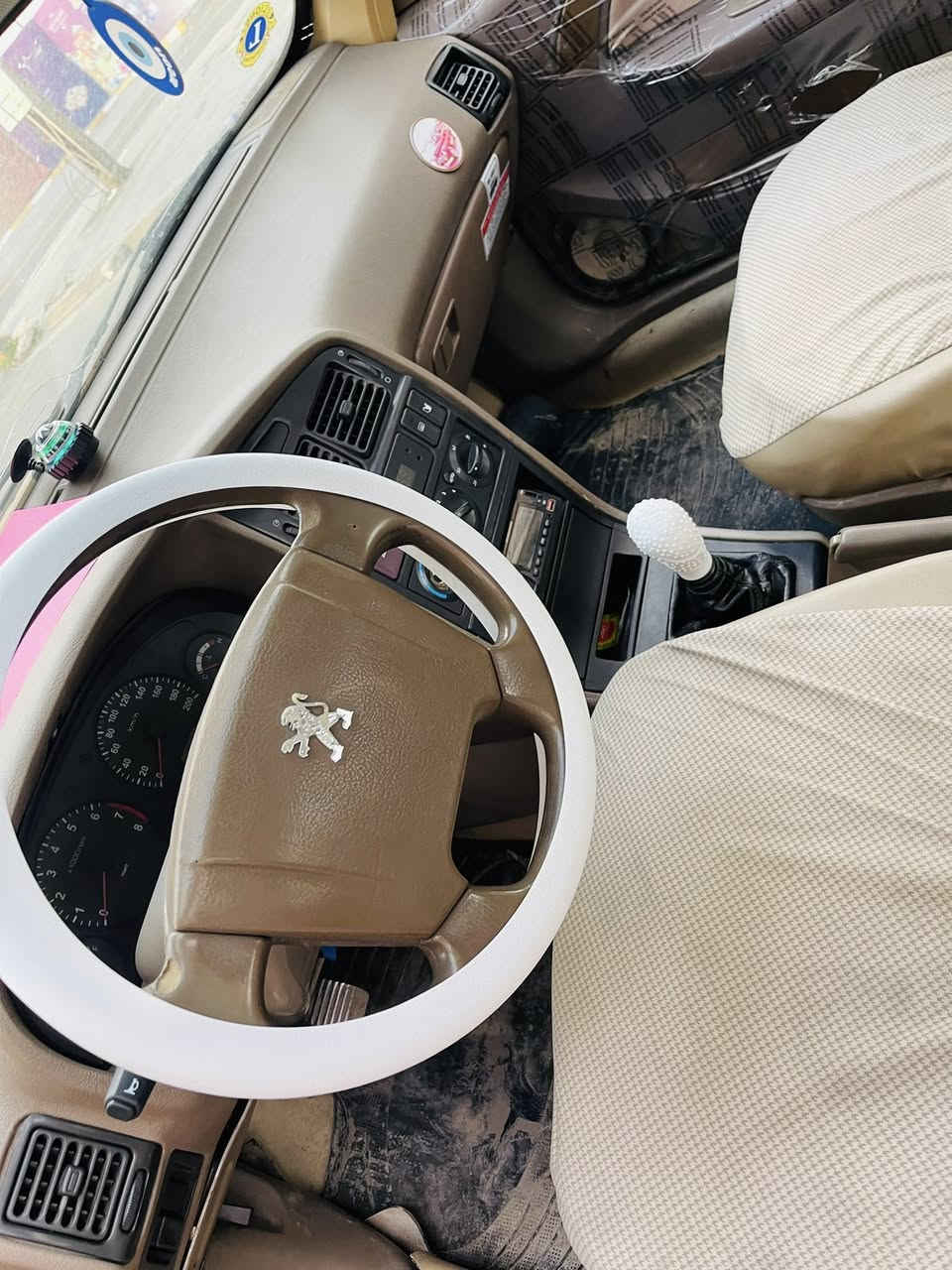 سلام عليكم لل بيع بيجو بارص موديل 2015 سياره بيه قطعه وحده صبغ لباقي كفاله محرك فرنسي لقطره لبنص كارتون كير حداديه تخم تاير تبريد ثلج رقم بغداد مصفره هيئه وغرمات عنوان بغداد سعر ٣٩ رقم ***********
