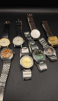 شلعة ساعات تكويك واوتو وكوارتز بيهن الشغال وبيهن الي يشتغل ويوكف يحتاج...